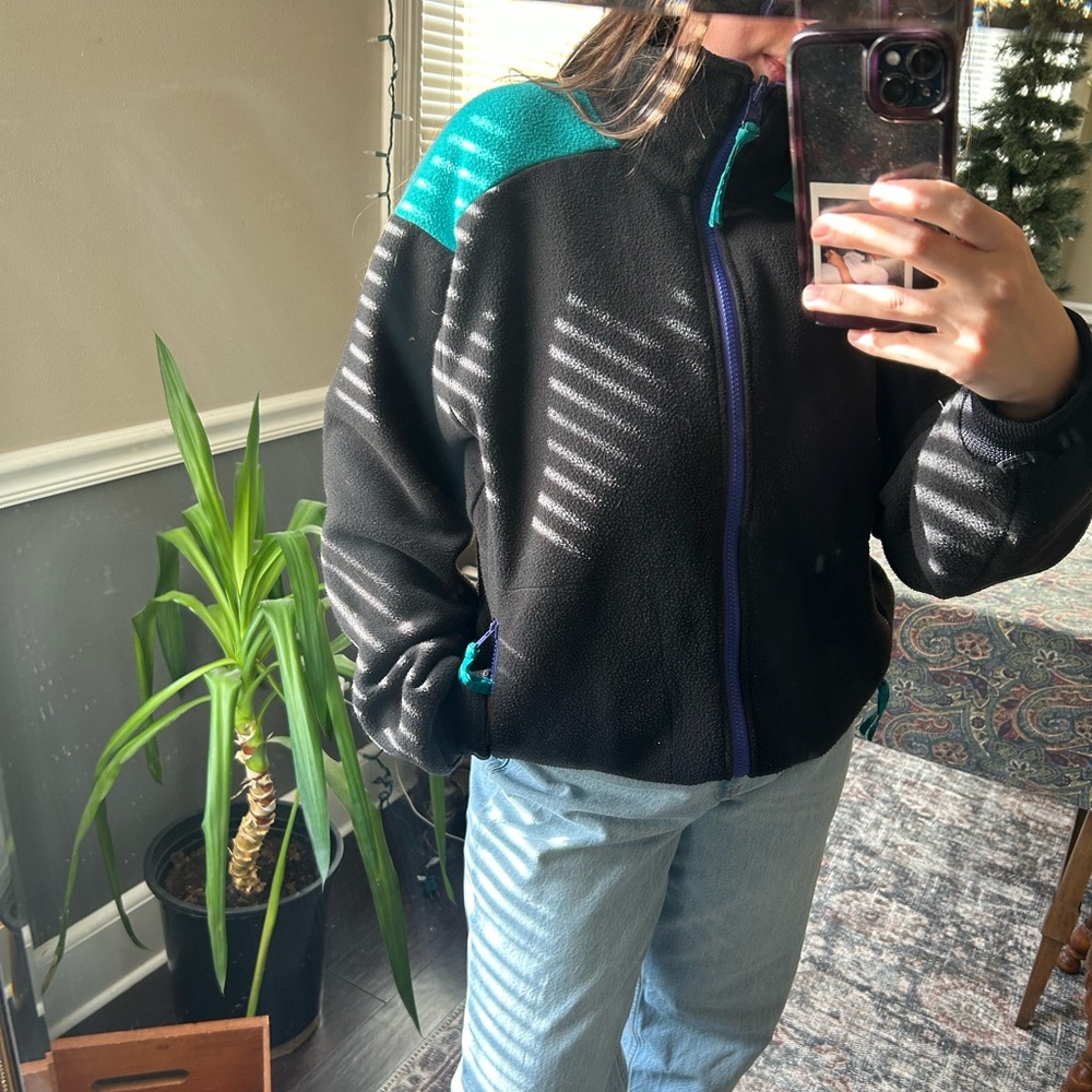 Black vintage fleece jacket